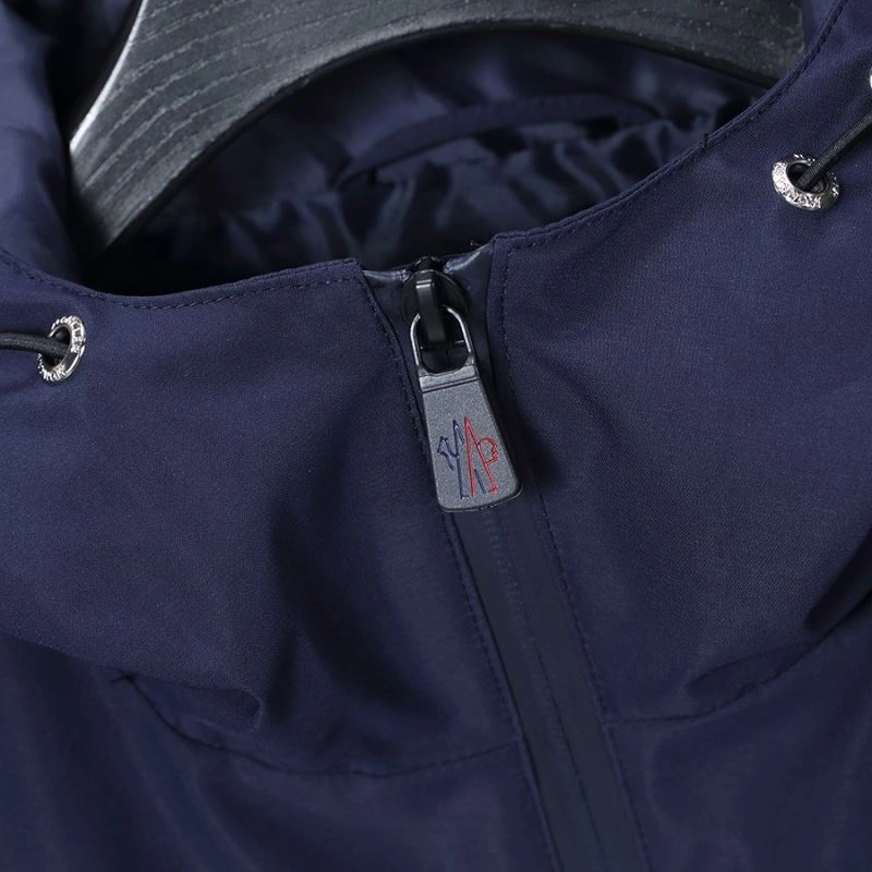 Moncler Outwear Versatile 141141