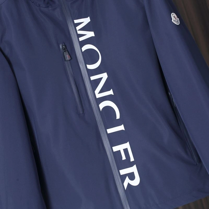 Moncler Outwear Versatile 141141