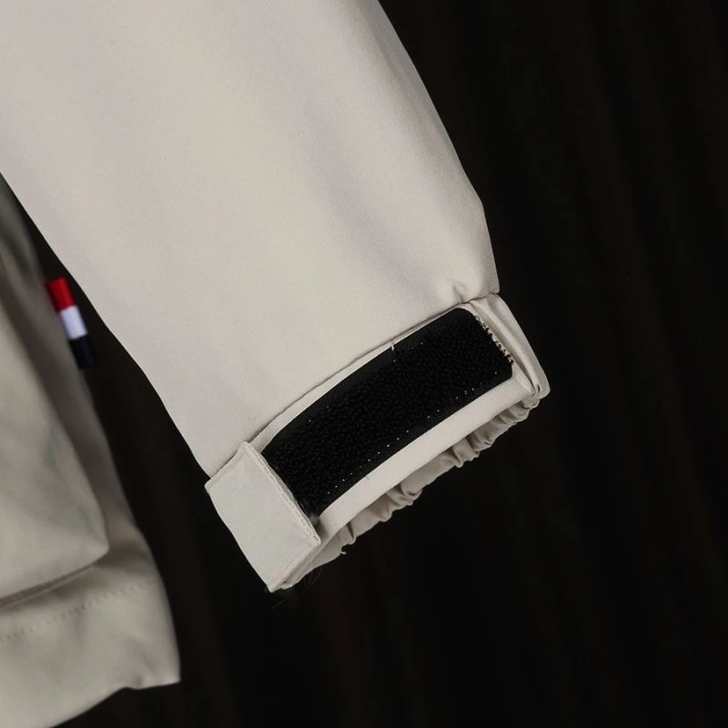 Moncler Outwear Premium 141139