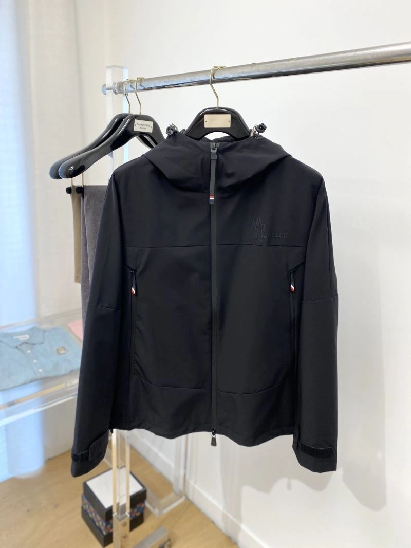 DailyWear Moncler Outwear 141137