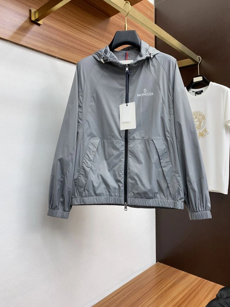 Moncler Outwear ModernLook 141134