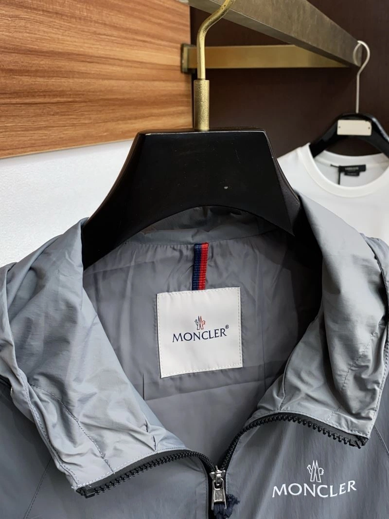 Moncler Outwear ModernLook 141134
