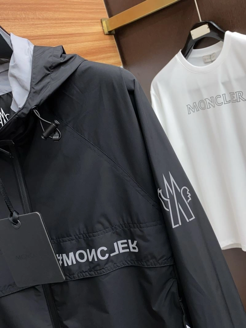 Moncler Outwear ZipUp 141130