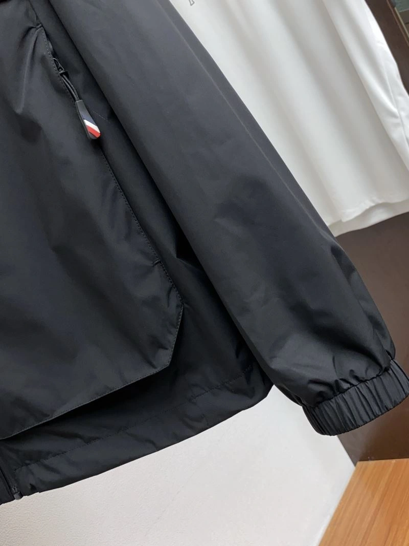 Moncler Outwear ZipUp 141130