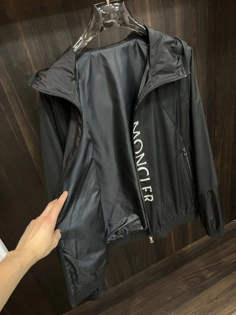 Moncler Outwear Breathable 141121