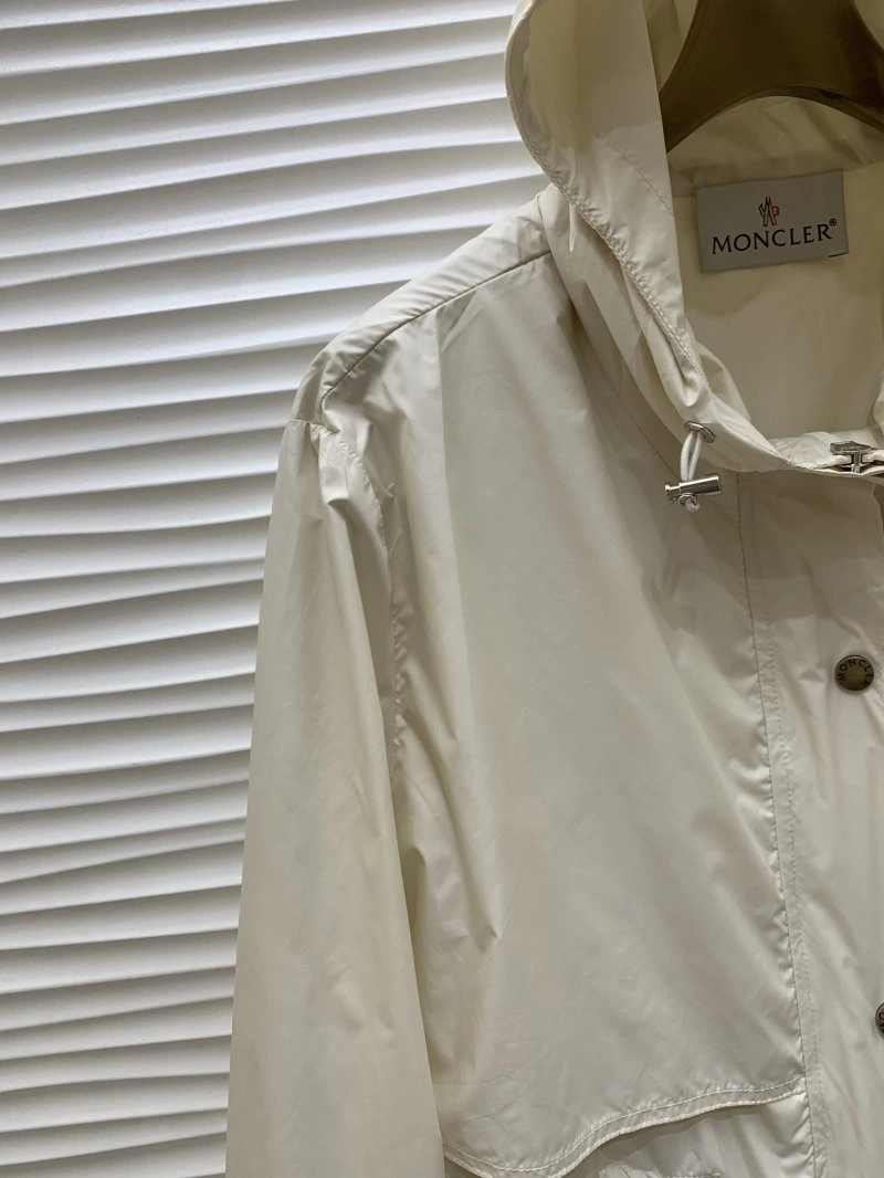 Moncler Outwear OnTrend 139774