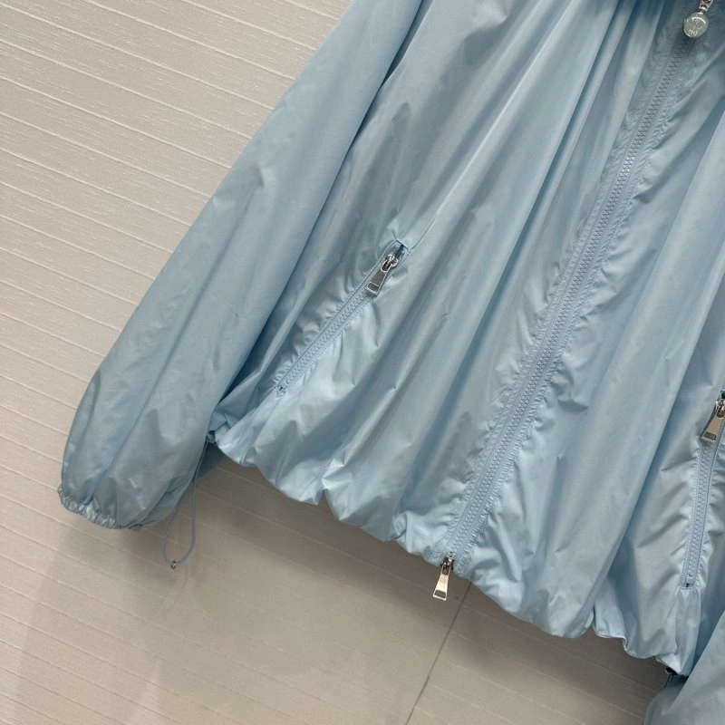 Moncler Outwear ZipUp 139769