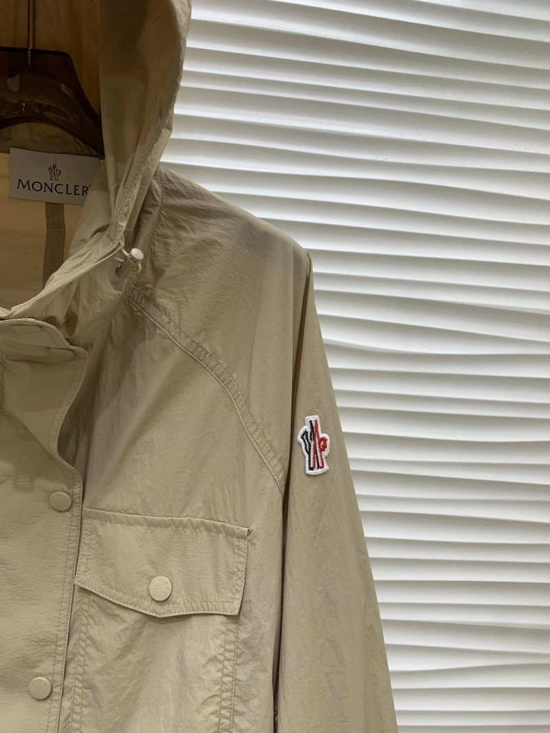 Moncler Outwear Stylish 139776