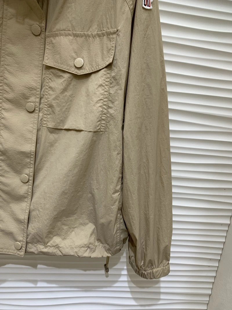 Moncler Outwear Stylish 139776