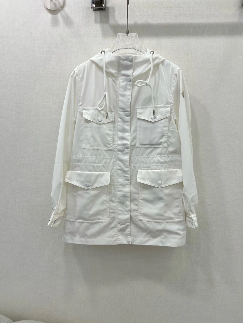 Moncler Outwear EasyMatch 139775