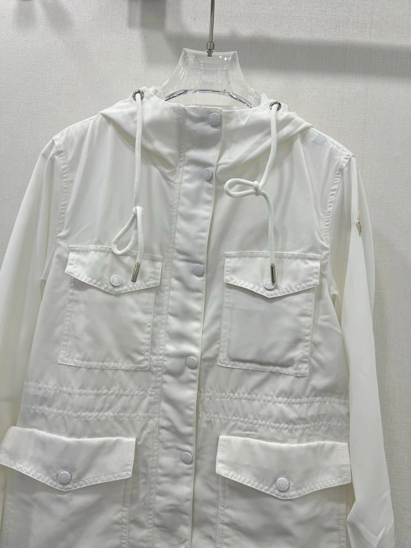 Moncler Outwear EasyMatch 139775