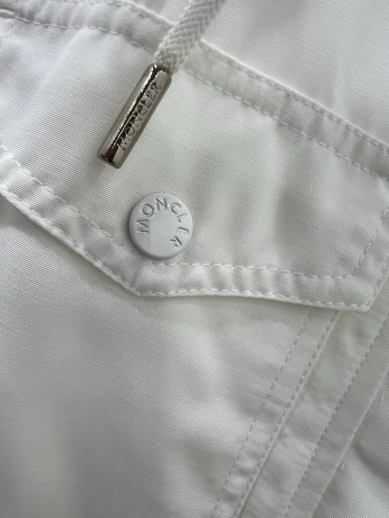 Moncler Outwear EasyMatch 139775