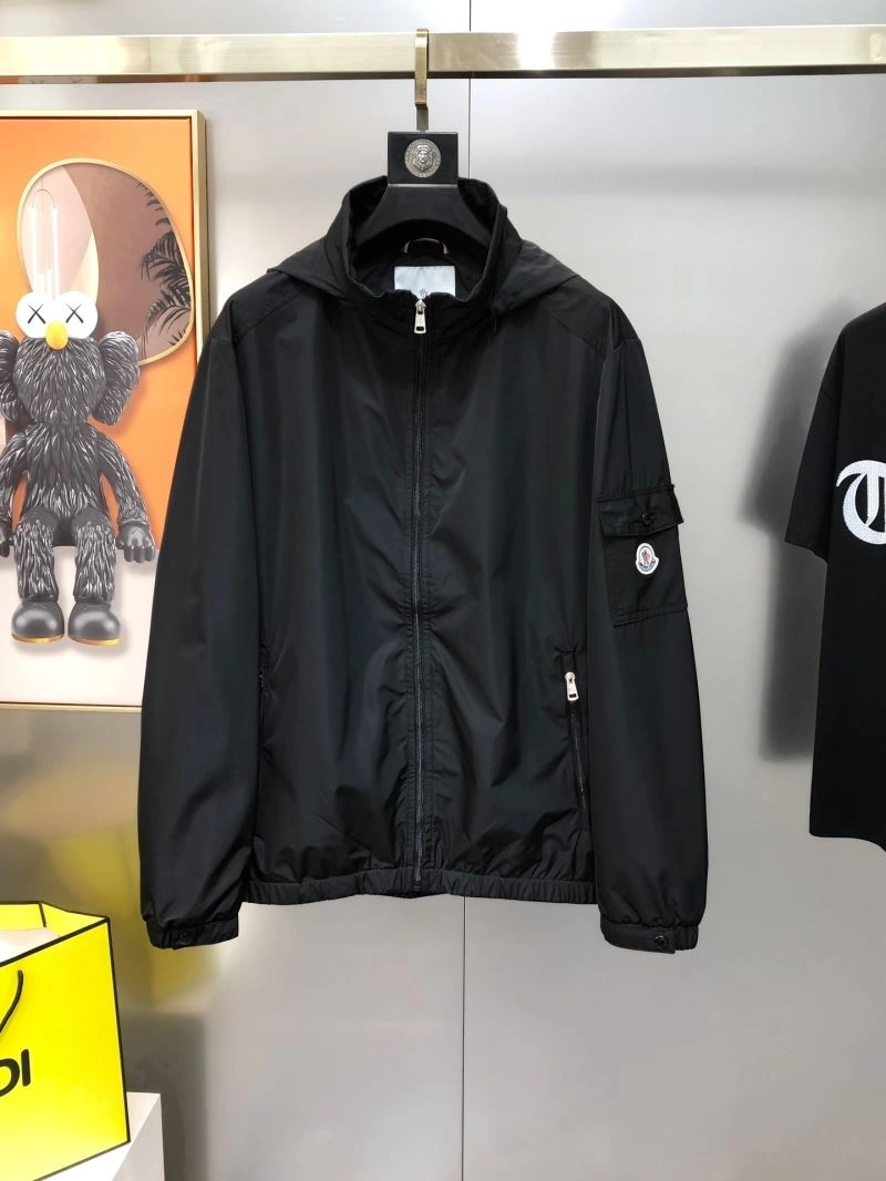 Moncler Outwear Breathable 140777
