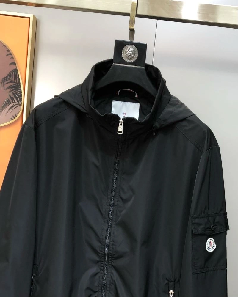 Moncler Outwear Breathable 140777