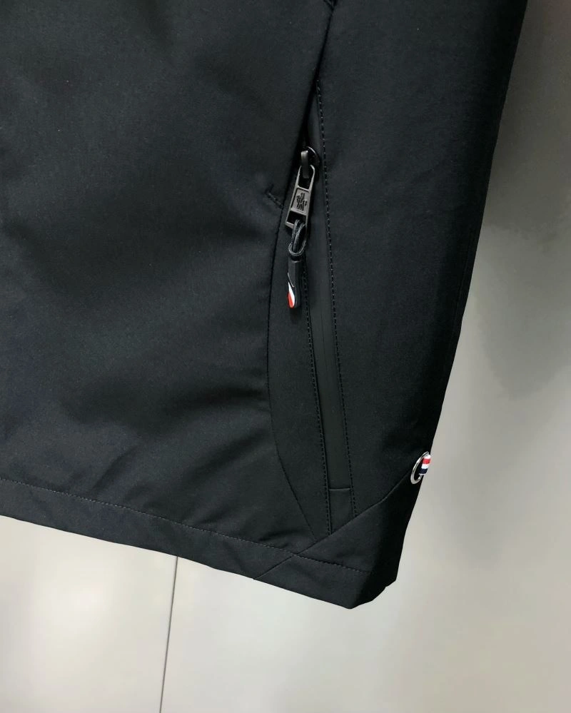 Moncler Outwear OnTrend 140776