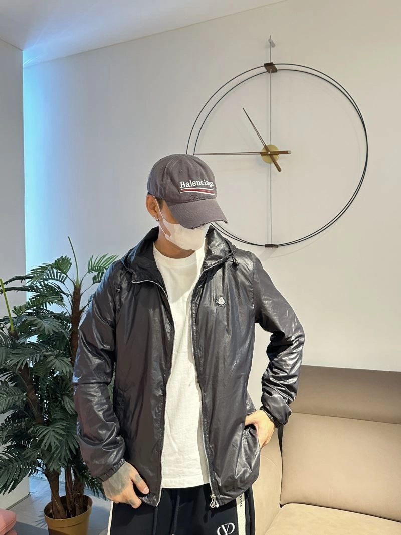 FlexibleFit Moncler Outwear 140772