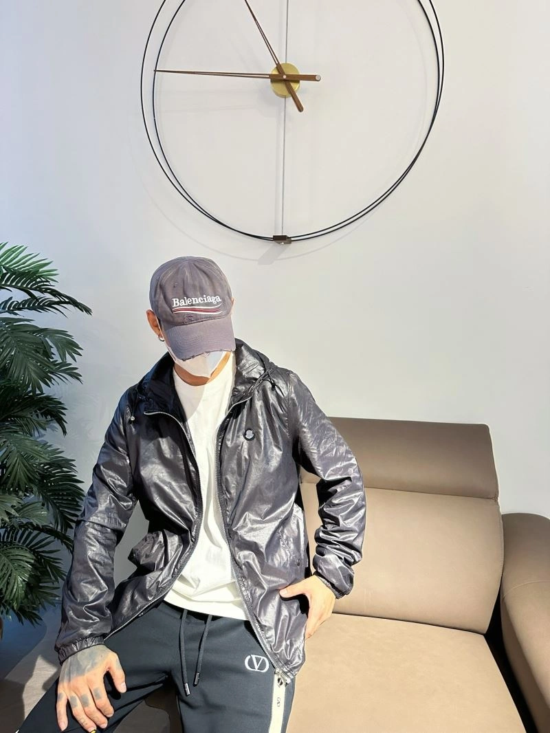 FlexibleFit Moncler Outwear 140772