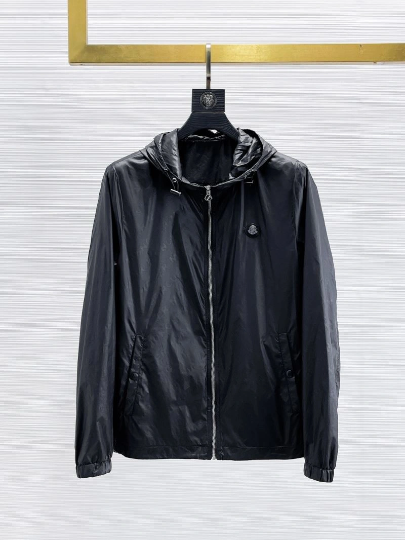 Moncler Outwear EasyCare 140770