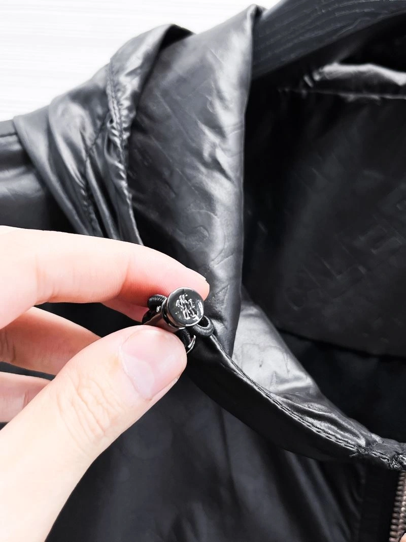 Moncler Outwear EasyCare 140770