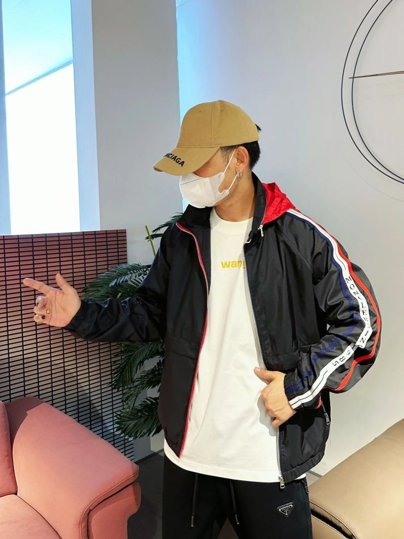 Moncler Outwear Practical 140764