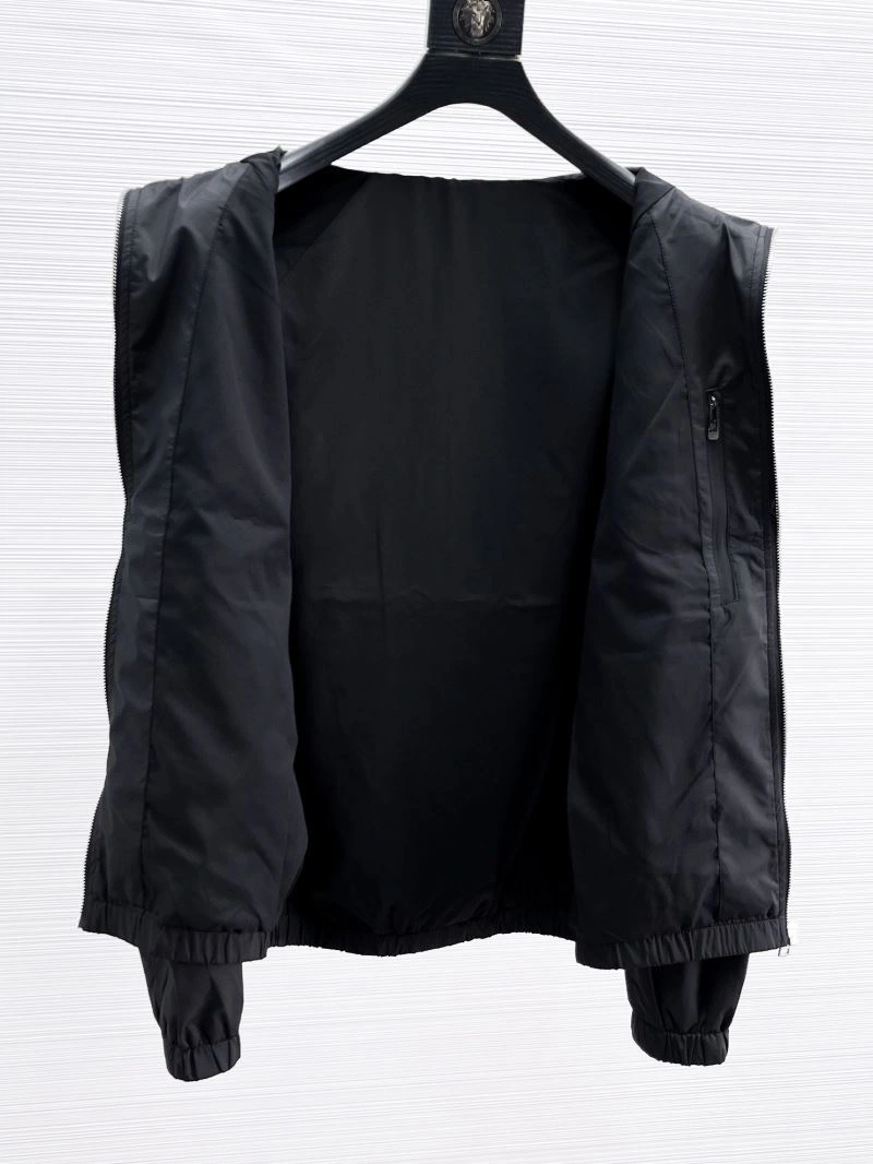 Functional Moncler Outwear 140759