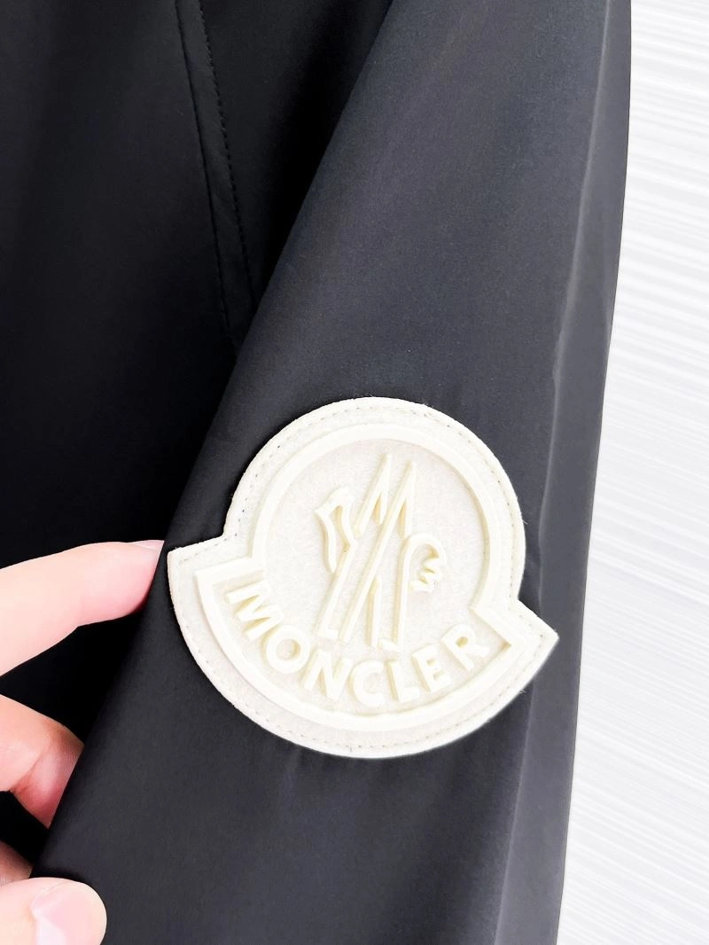 Functional Moncler Outwear 140759