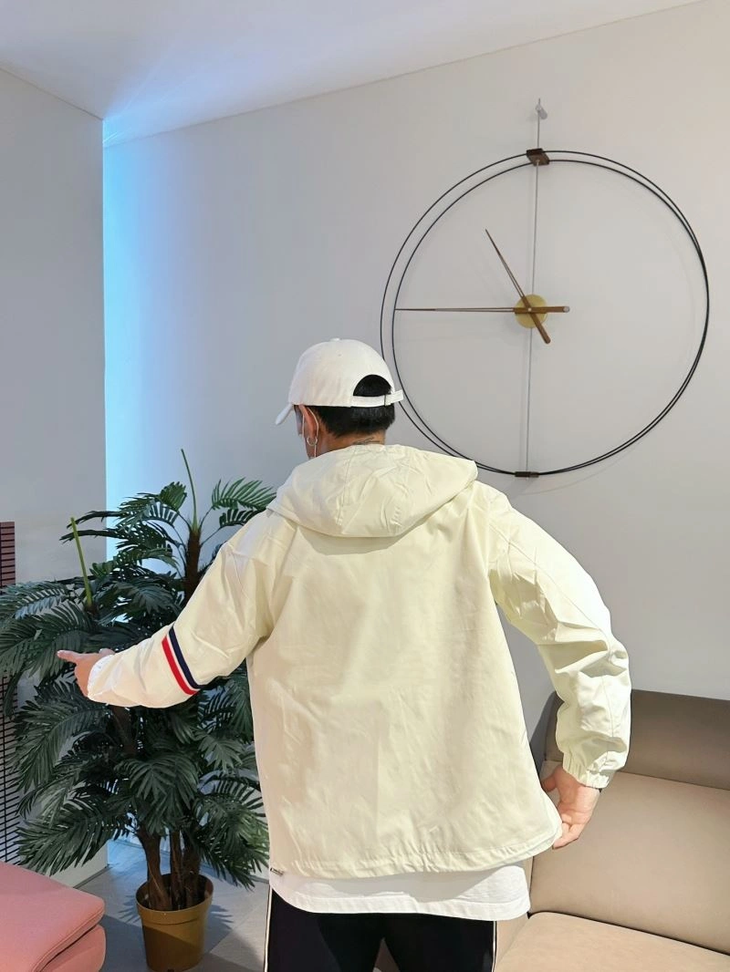 Versatile Moncler Outwear 140756