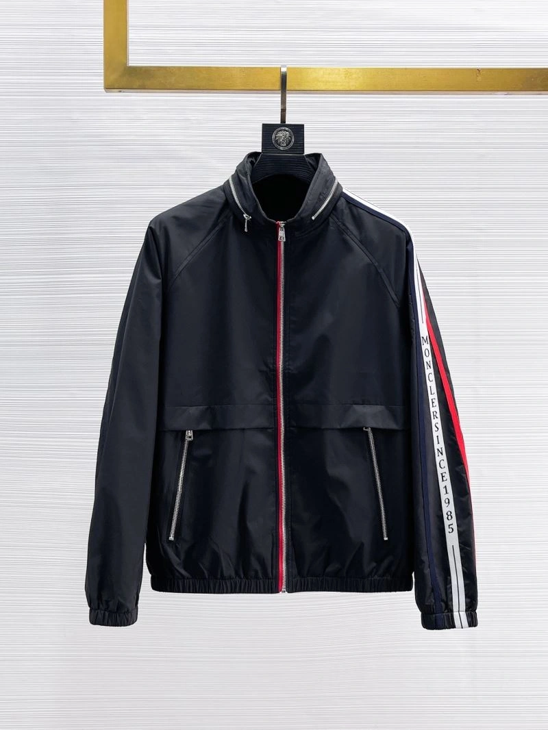 Moncler Outwear ModernLook 140758