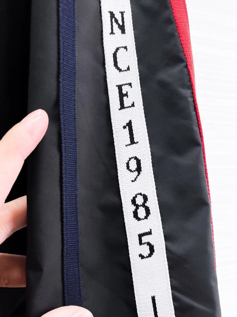 Moncler Outwear ModernLook 140758