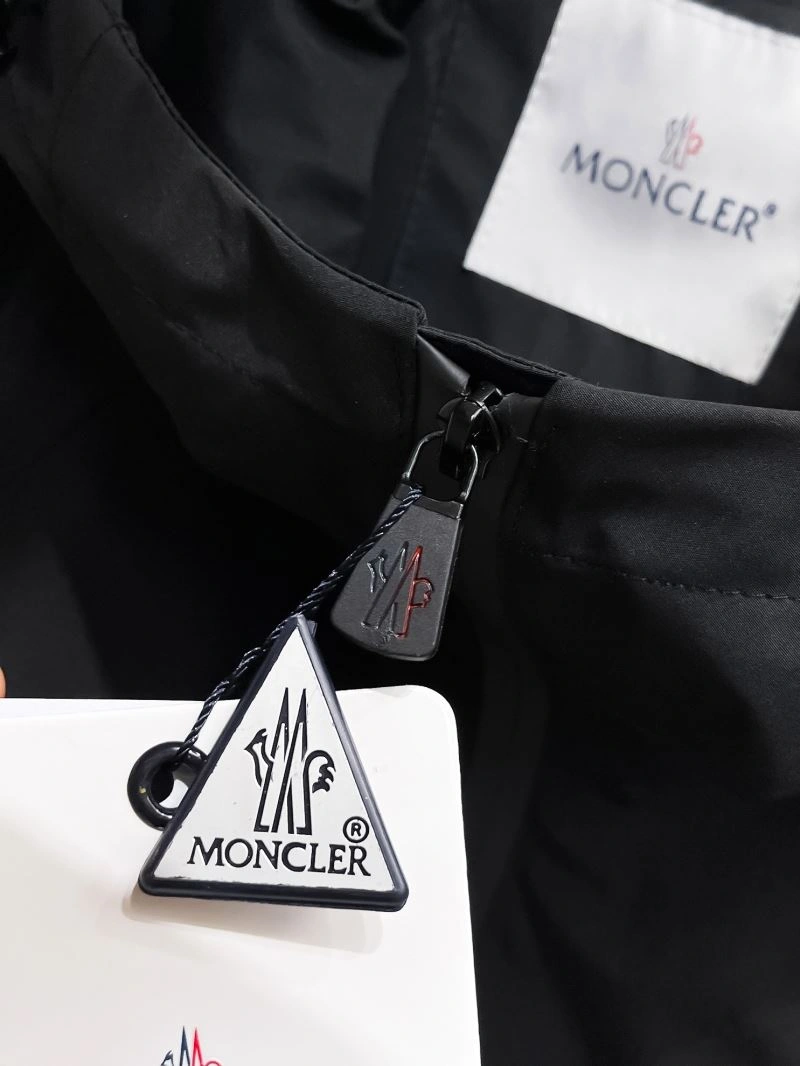 AllSeason Moncler Outwear 140768