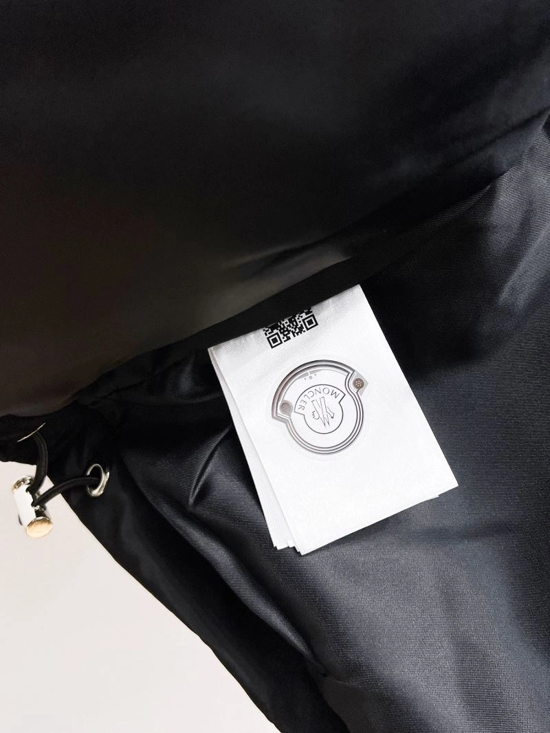 Unisex Moncler Outwear 140766