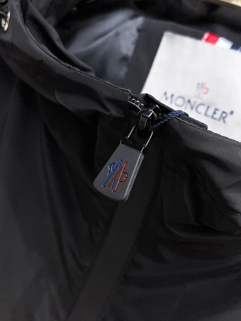 Unisex Moncler Outwear 140766
