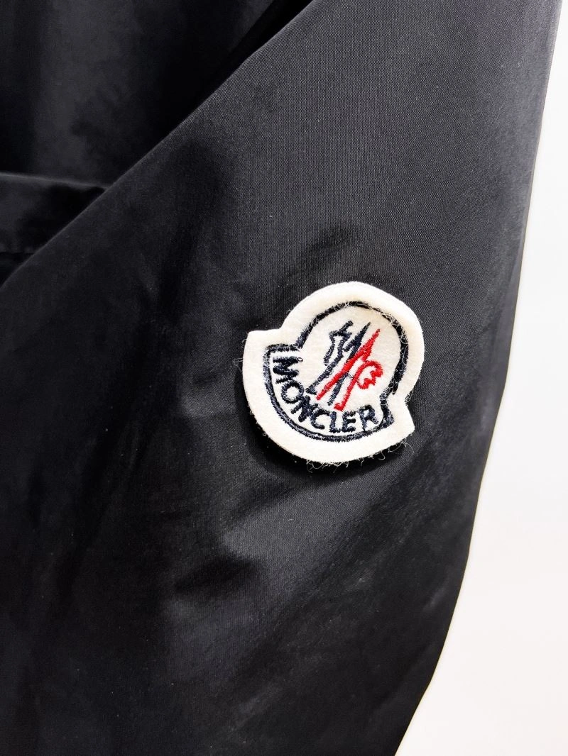 Unisex Moncler Outwear 140766