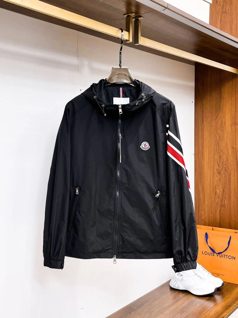 Breathable Moncler Outwear 140763