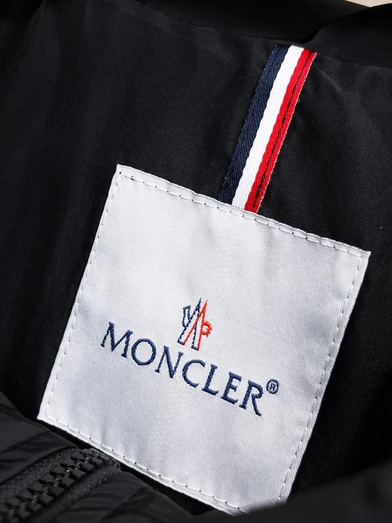 Breathable Moncler Outwear 140763
