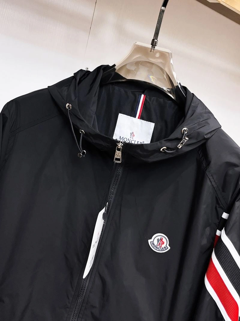 Breathable Moncler Outwear 140763