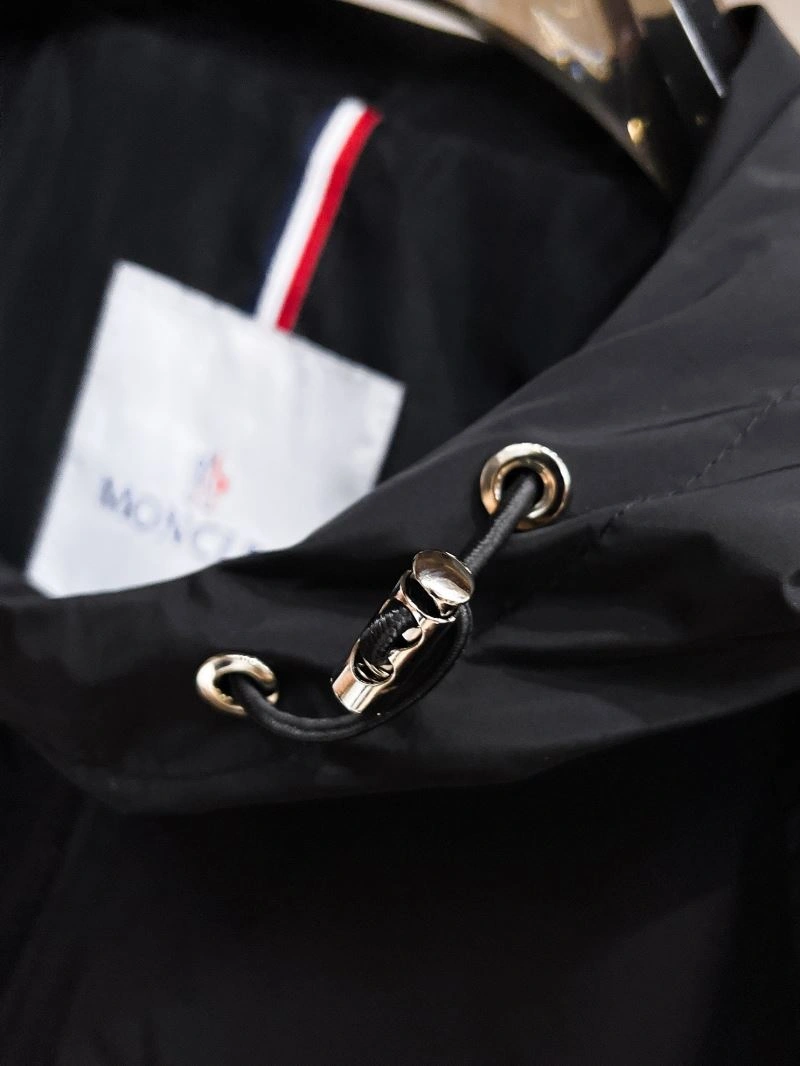 Breathable Moncler Outwear 140763
