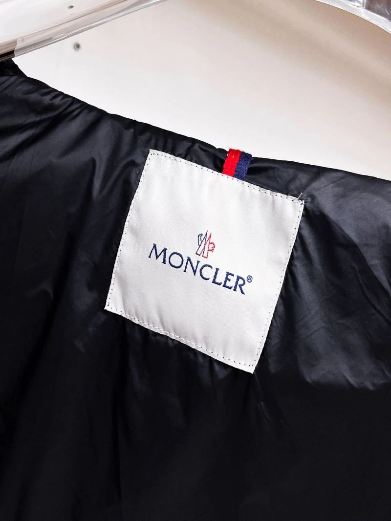 Timeless Moncler Outwear 140771