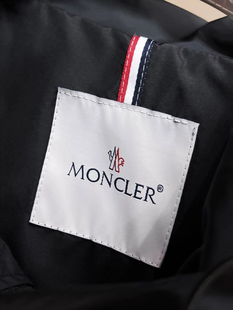 EyeCatching Moncler Outwear 140762