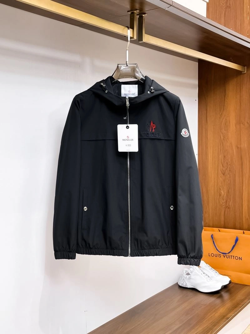 Moncler Outwear StreetReady 140760