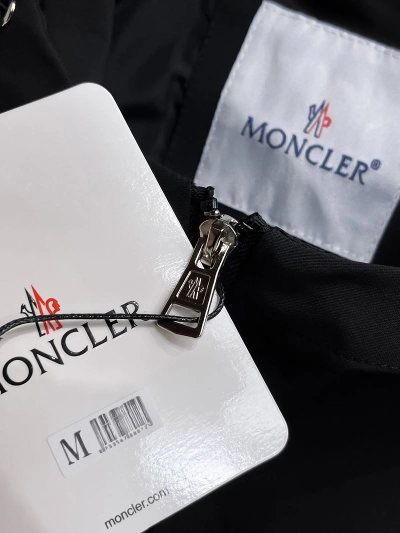 Moncler Outwear StreetReady 140760