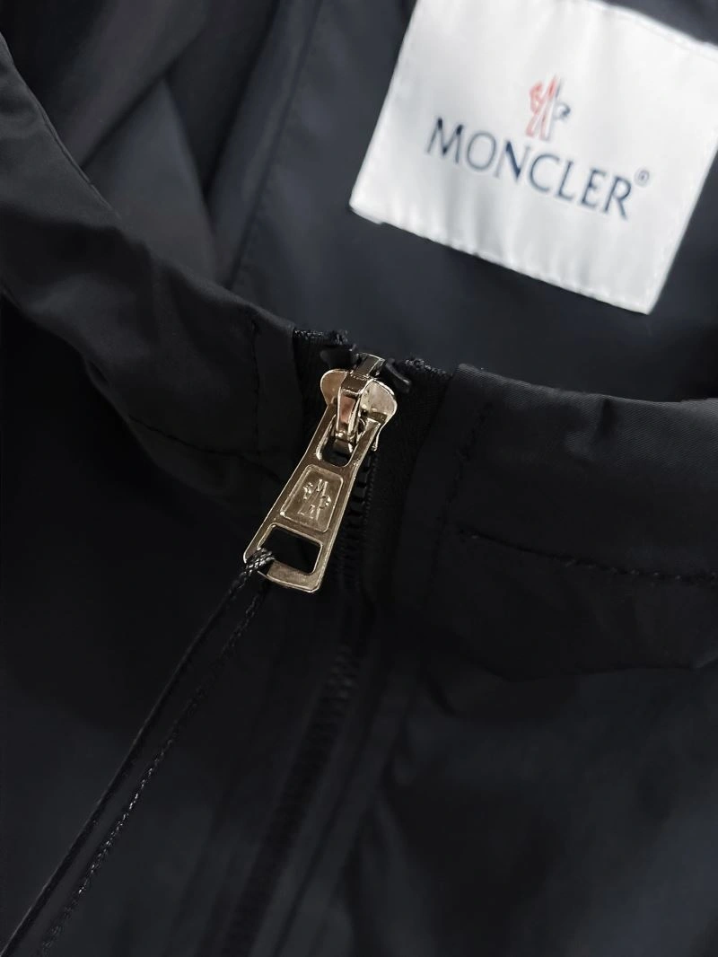 Casual Moncler Outwear 140765