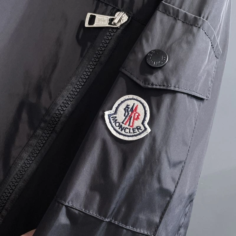 Resilient Moncler Outwear 140755