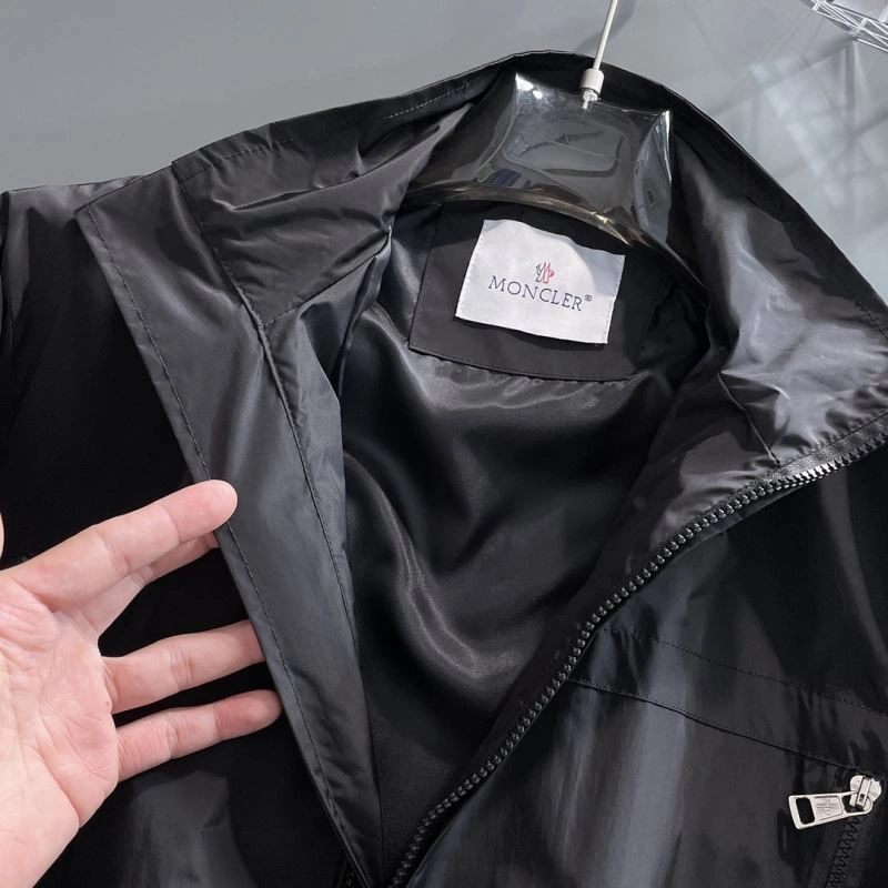 Resilient Moncler Outwear 140755
