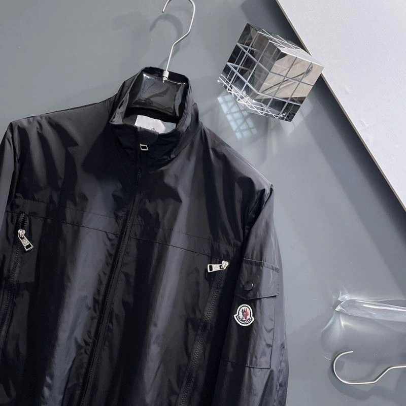 Resilient Moncler Outwear 140755