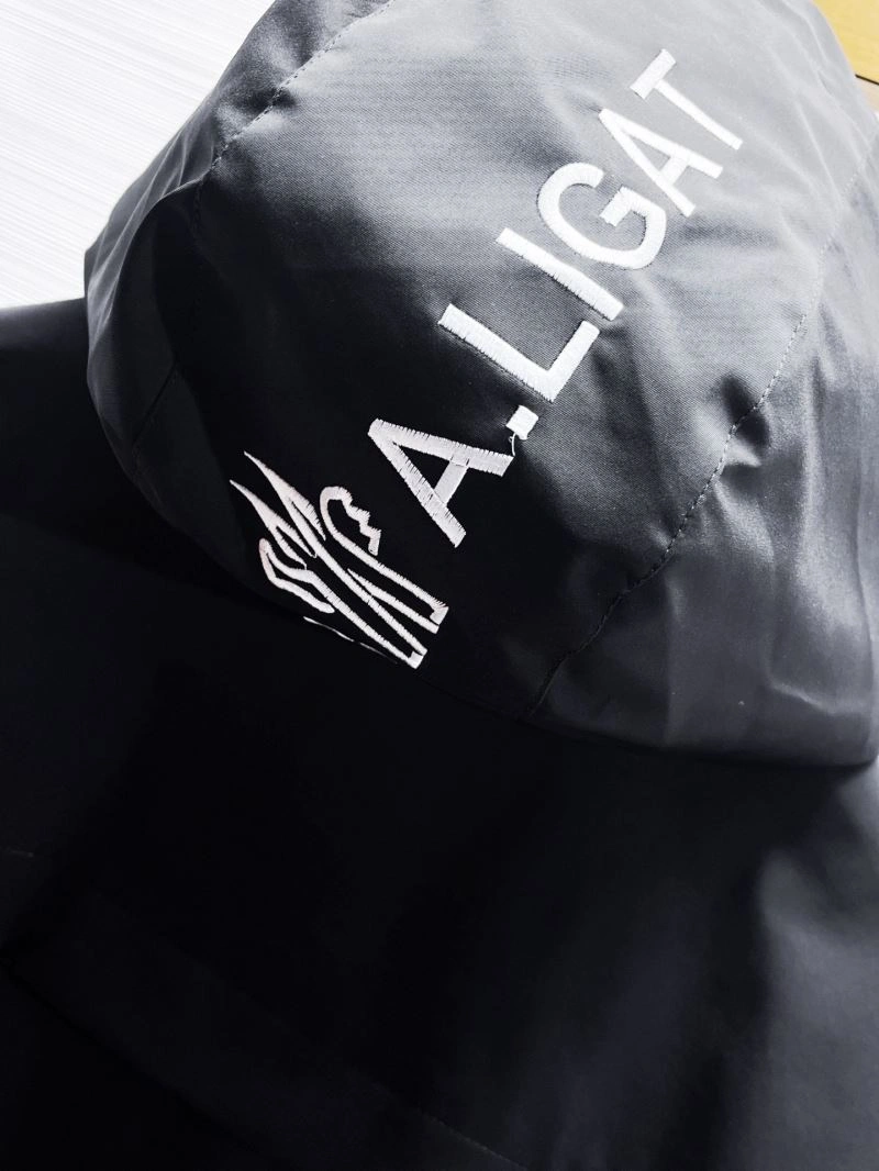 Moncler Outwear DailyWear 140745