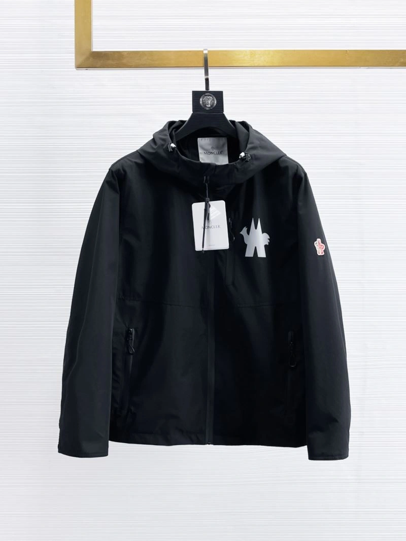 Moncler Outwear EasyCare 140773