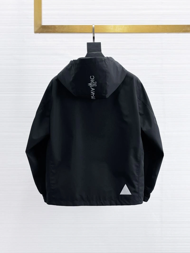 Moncler Outwear EasyCare 140773
