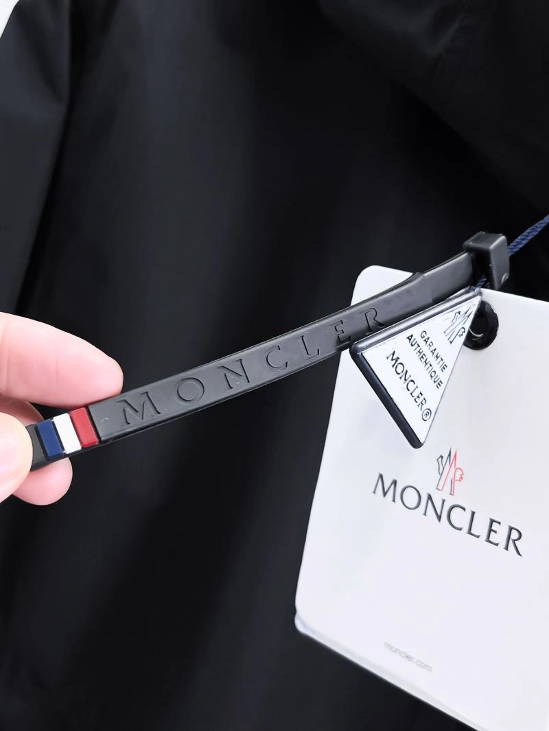 Moncler Outwear EasyCare 140773