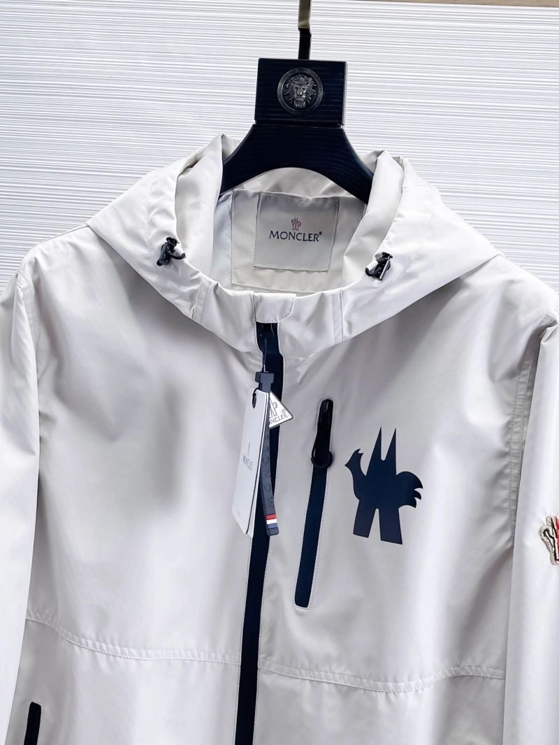 Contemporary Moncler Outwear 140742